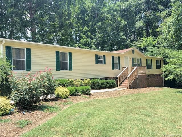 1st image of 150 Breezeway Ln