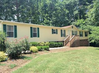 150 Breezeway Ln, Statesville, NC 28677