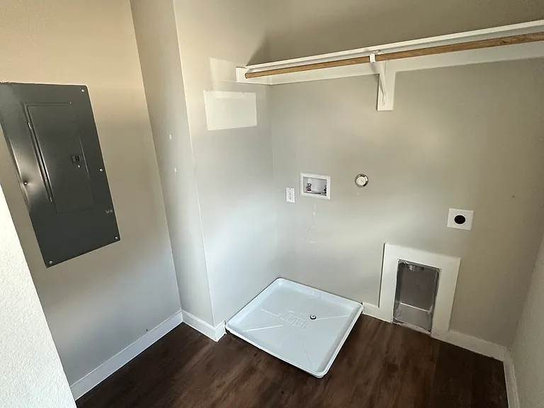 742 Fallow Dr — Photo 9