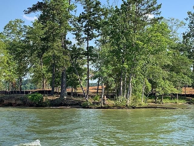 1st image of 144 Island Creek Dr