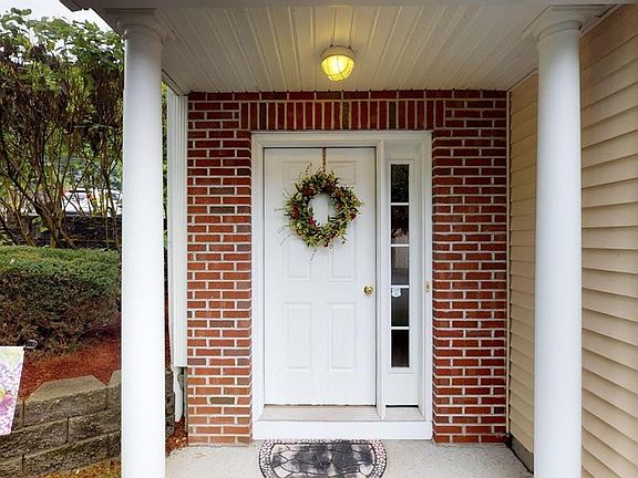 3rd image of 18 Marengo St #000