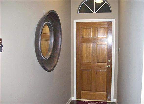 2nd image of 4607 Silverlake Dr
