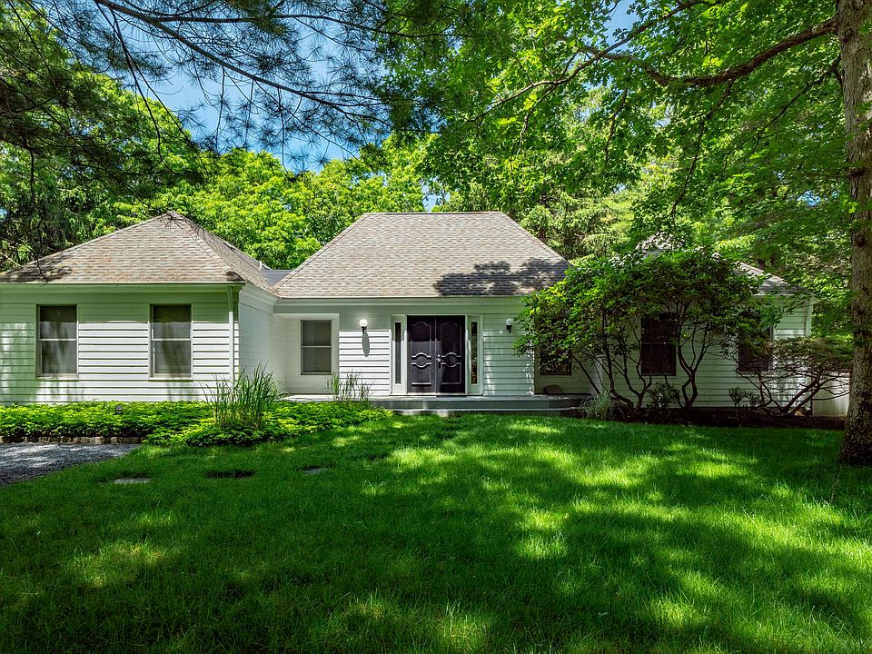 1st image of 24 Shorewood Dr