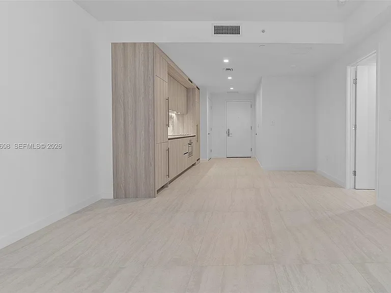 77 SE 5th St #1510 — Photo 13