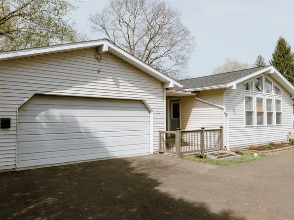 77 W High St, Union City, PA 16438