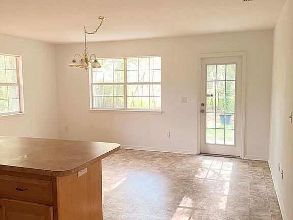 4th image of 219 Bradford Dr #217