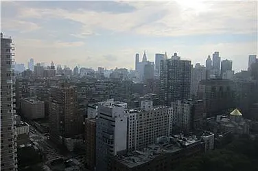 Rented by R New York