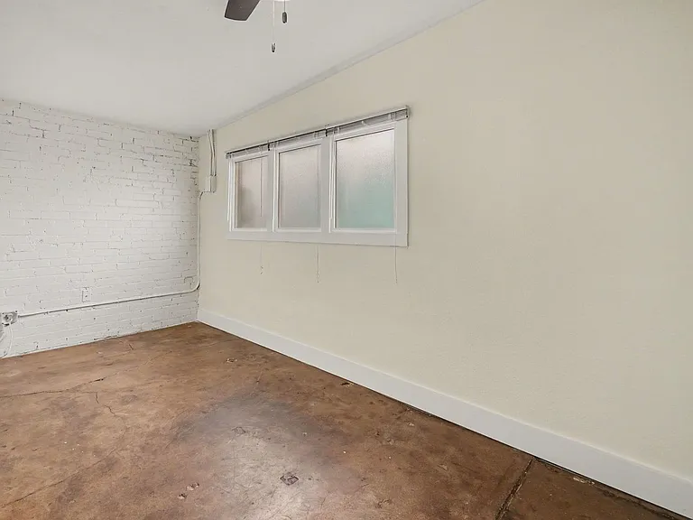 1301 S Lincoln St #B — Photo 9
