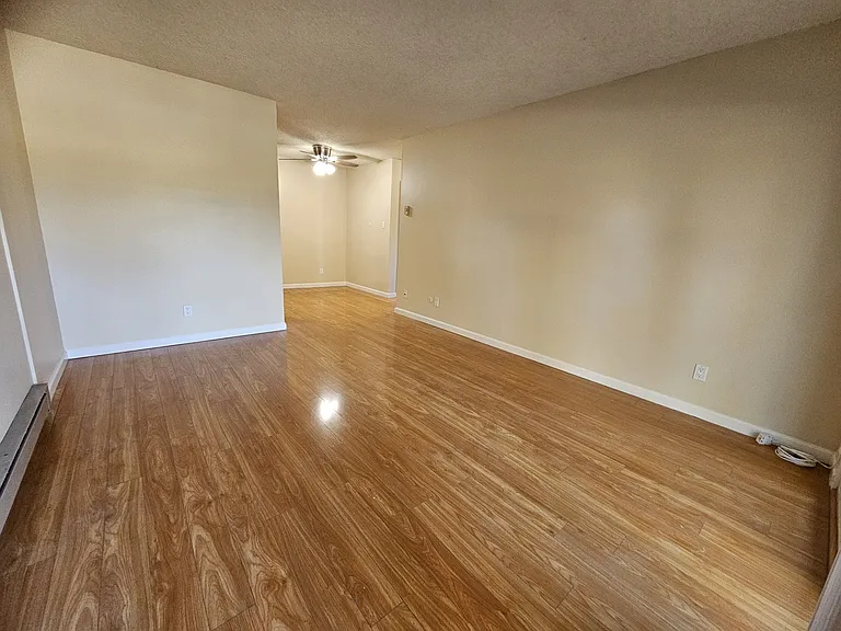 4217 McKellar Ln — Photo 4