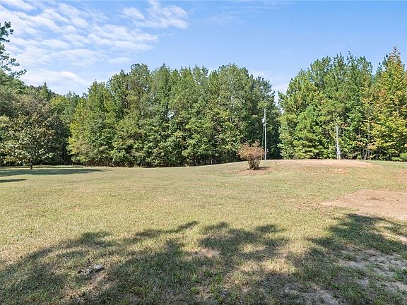 3rd image of 520 Schultz Creek Rd