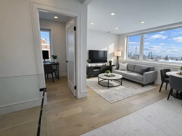 1345 Davenport Rd #1A, Toronto, ON M6H 2H5