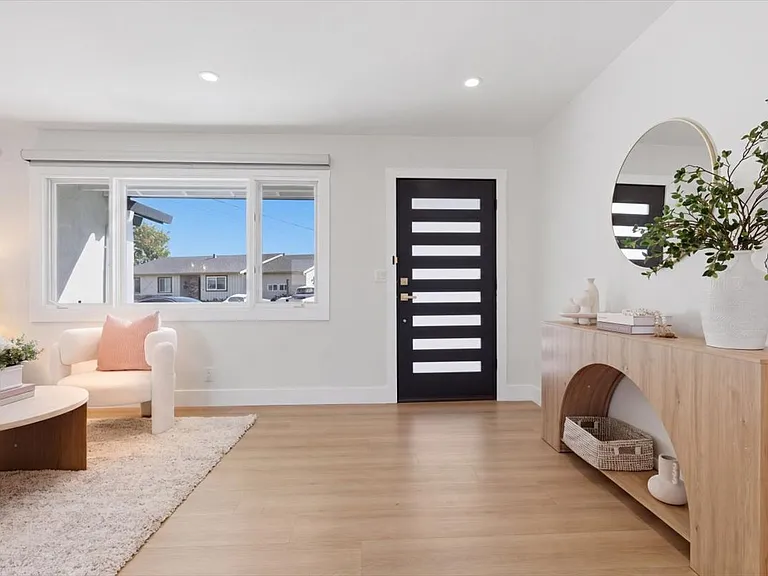 7947 Serena Ct — Photo 5