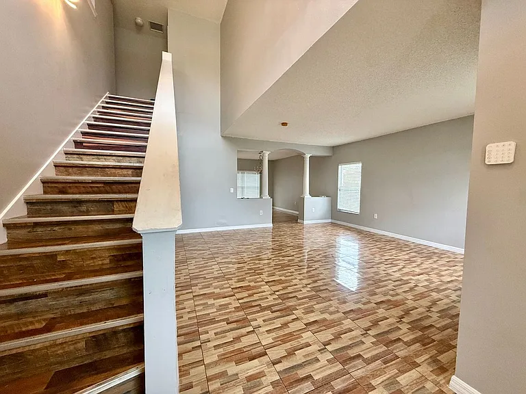 677 Elbridge Dr — Photo 7