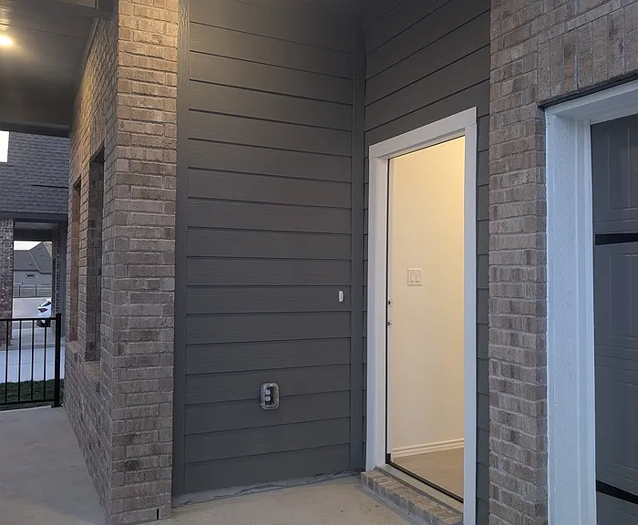115 Parsons — Photo 3