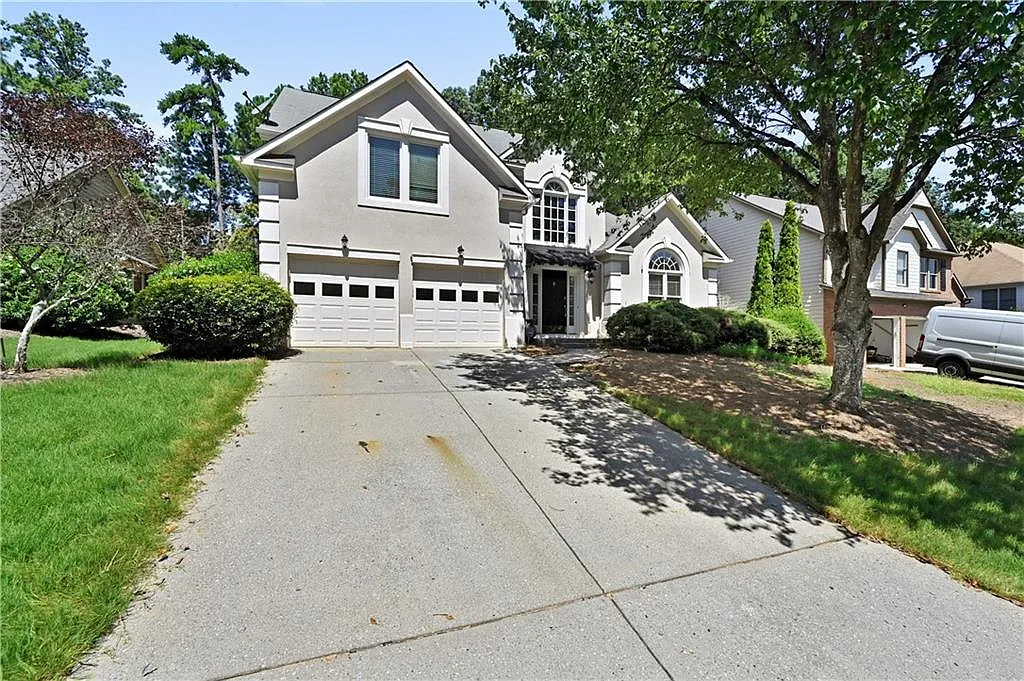 4 bed, 2.5 bath, 3045 sqft, $3,000 — Photo 2