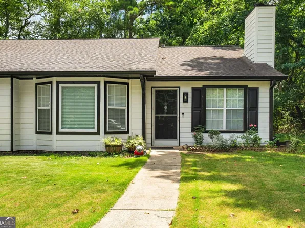 5142 Farm Place Dr NE, Woodstock, GA 30188