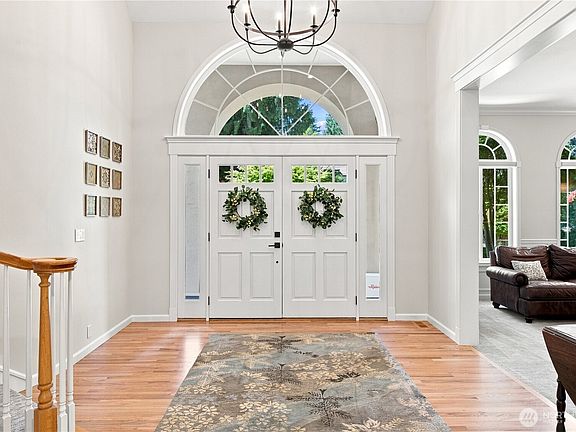 4th image of 4416 Towhee Drive NW