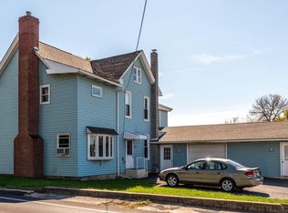 35 W Queen St, Stevens, PA 17578