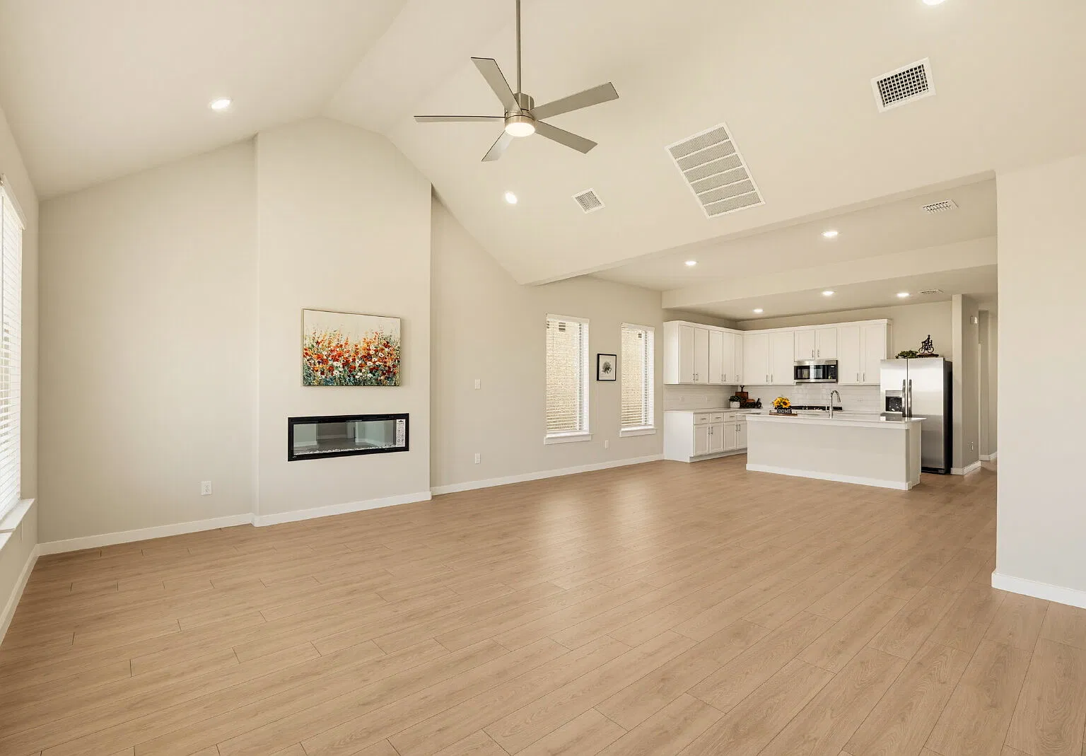 4 bed, 3.0 bath, 2448 sqft, $2,645 — Photo 2