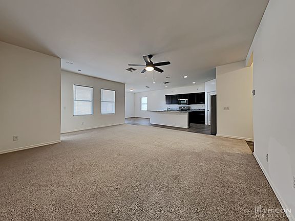 5th image of 36960 W Capri Ave