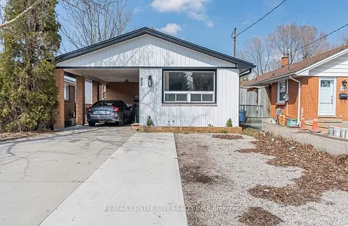 82 Emery St W Photo 1