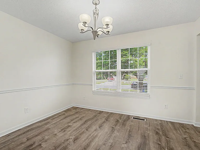 7973 Seabury Ct — Photo 19