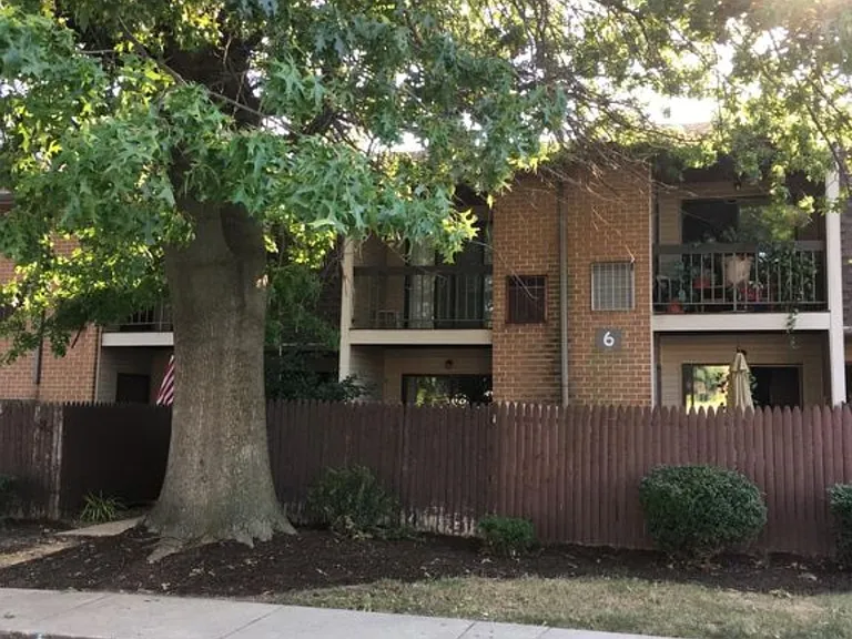 35 Lancaster Est #35 — Photo 2