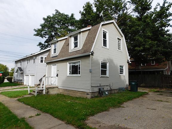 2nd image of 1009 Euclid Pl