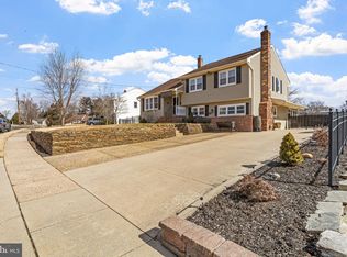 5 Manor Ter, Mount Holly, NJ 08060