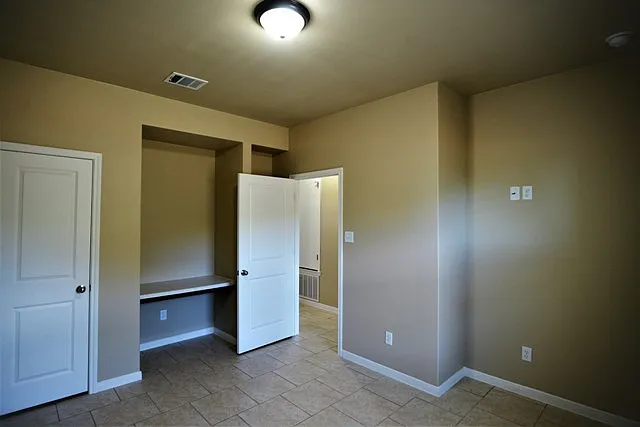 4306 Ivory Ln — Photo 12