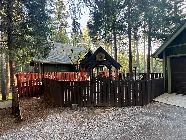 7495 Chip N Dale Dr — Photo 2