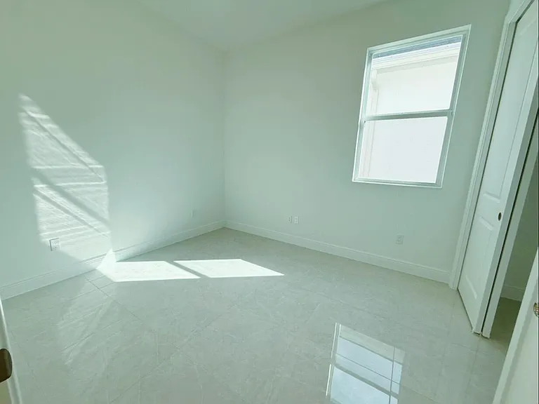 5066 Lido Key Ln — Photo 19