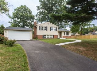8905 Valley Forge Dr, Alexandria, VA 22309