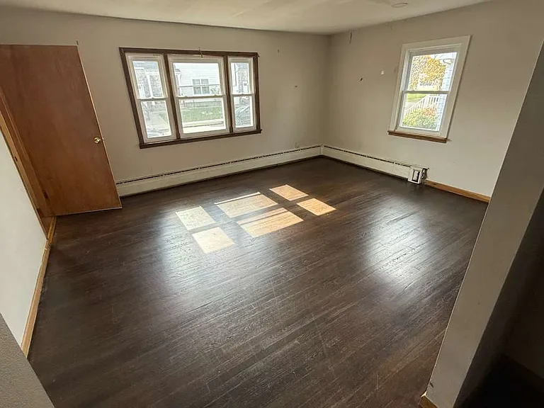 48 Saint Ann St #2 — Photo 2