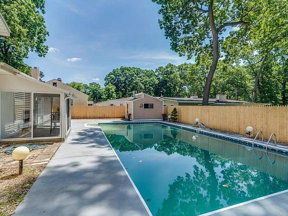 2nd image of 26184 Lake Dr