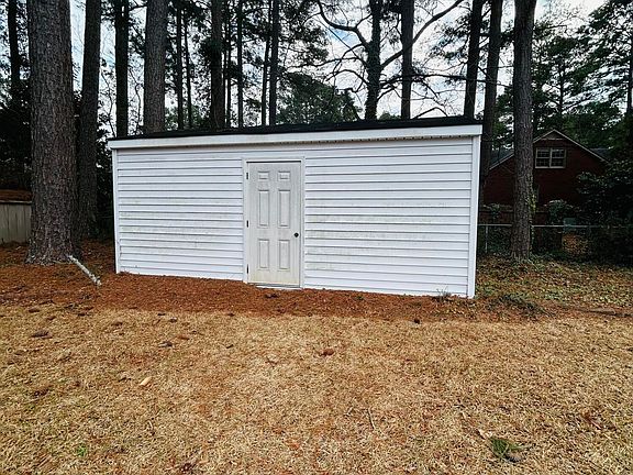 2nd image of 1802 Oxford Road