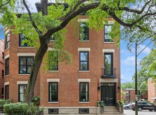 545 W Dickens Ave, Chicago, IL 60614