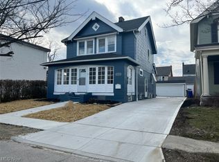 17814 Crestland Rd, Cleveland, OH 44119