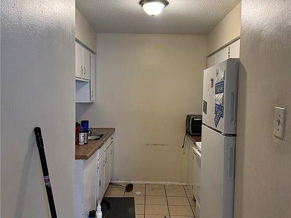 5th image of 3320 Kabel Dr