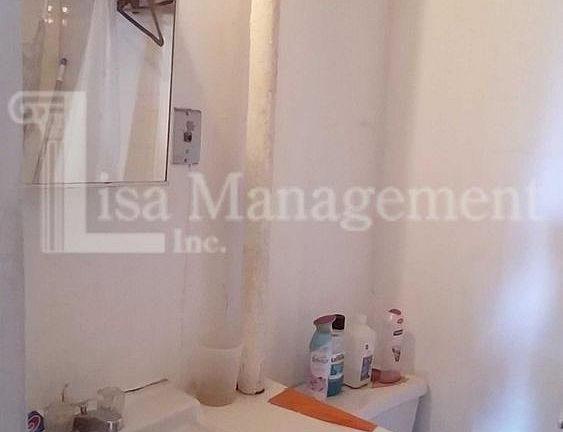 5th image of 151 E 82nd St APT 2A