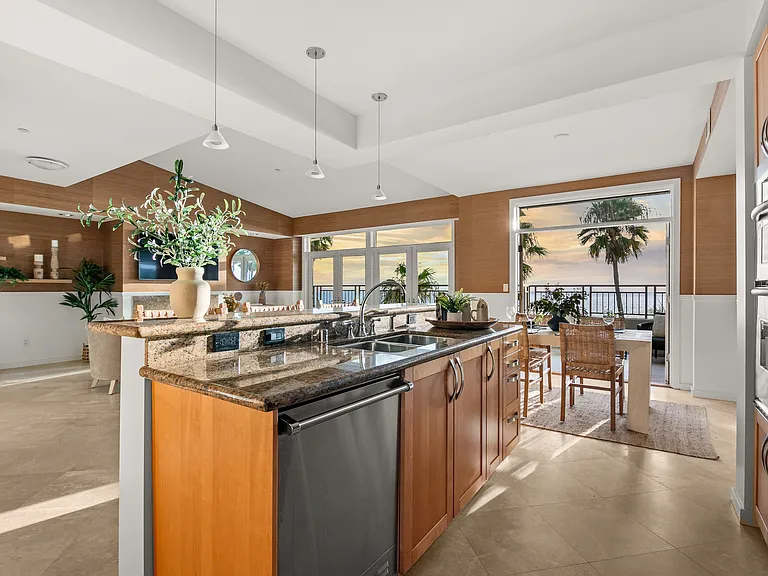 5430 La Jolla Blvd #C302 — Photo 14