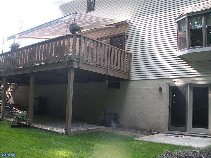 1st image of 150 Fairhill Dr