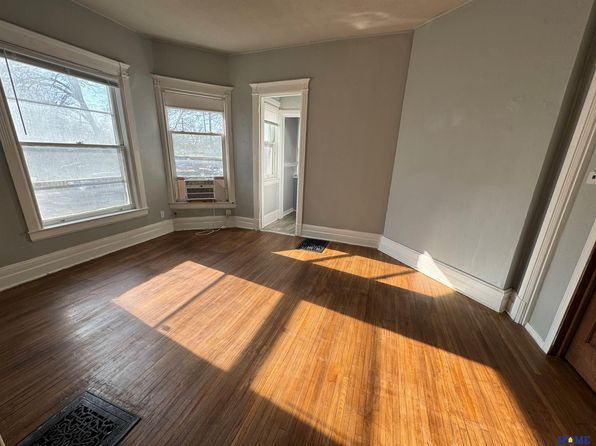 lincoln-nebraska-150297577 picture