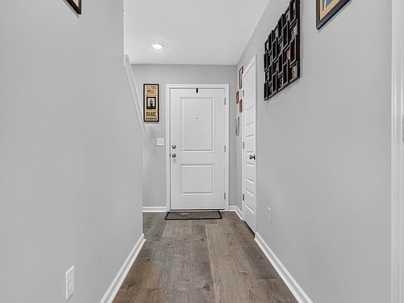 3rd image of 145 Driftwood Ln