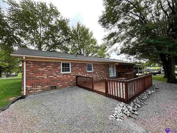 2nd image of 814 Eastside Dr