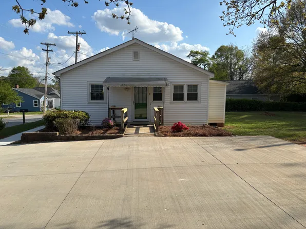 123 Forest St, Greer, SC 29650