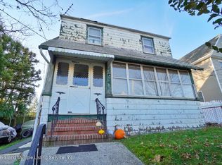 18 Madsen Ave, Staten Island, NY 10309