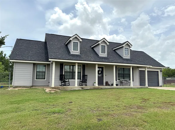 165 Dandelion Trl, San Marcos, TX 78666