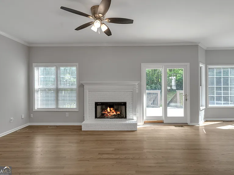 3633 Elinburg Cove Trl — Photo 10