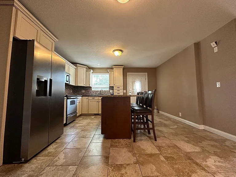 1408 S Madison St — Photo 10